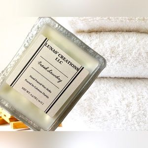 Hand poured fresh laundry scented wax melts